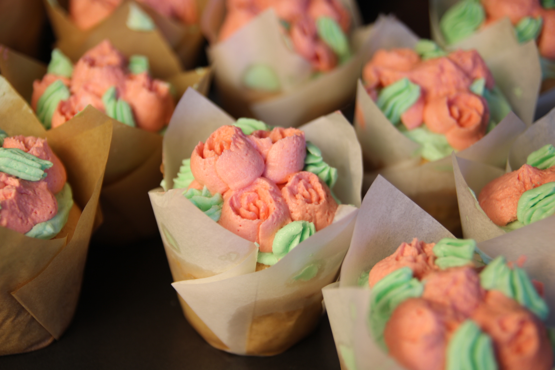 Liza's rose cupcakes